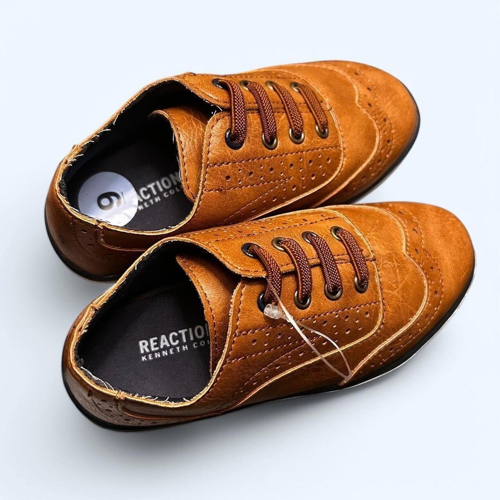 Boys‎ Kenneth Cole Kid's Brown and Tan Oxford size 9 brand new!! Wedding Dress